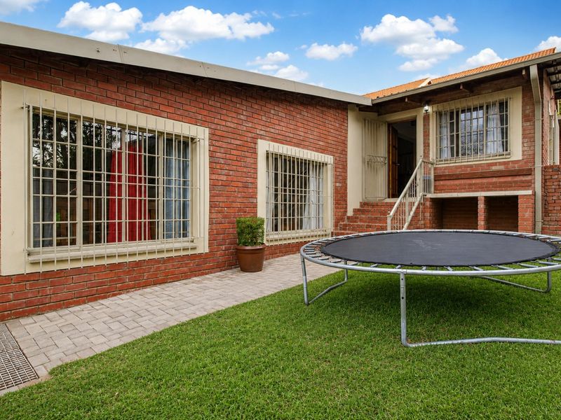 Private Three Bedroom Panhandle Family Home in Silverton - Photo 1