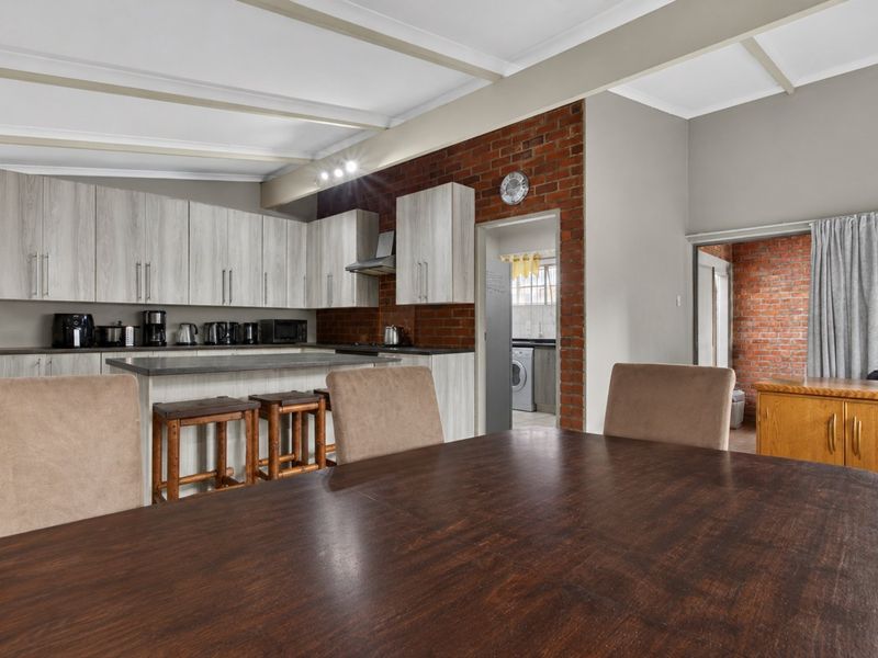 Private Three Bedroom Panhandle Family Home in Silverton - Photo 9