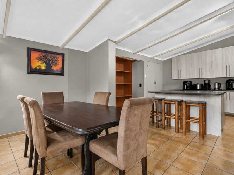 Private Three Bedroom Panhandle Family Home in Silverton - Photo 8