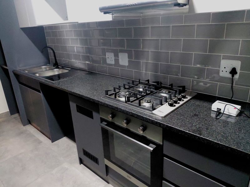 Luxury Meets Convenience | Brand-New 2 Bed, 2 Bath Apartment in Prime Waverley - Photo 3