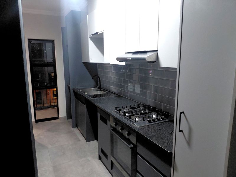 Luxury Meets Convenience | Brand-New 2 Bed, 2 Bath Apartment in Prime Waverley - Photo 4