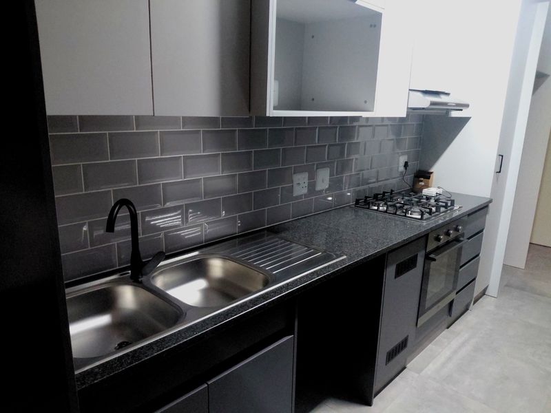 Luxury Meets Convenience | Brand-New 2 Bed, 2 Bath Apartment in Prime Waverley - Photo 2