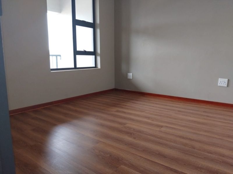 Stunning Ground Floor 3 beds, 2 baths For Sale at Glen Acres Estate in Glen Austin, Midrand - Photo 9