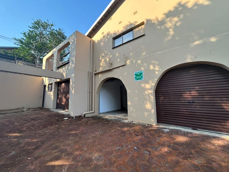 Exceptional 6 Bedroom Home with Magnificent Sea Views in Leisure Bay - Photo 9