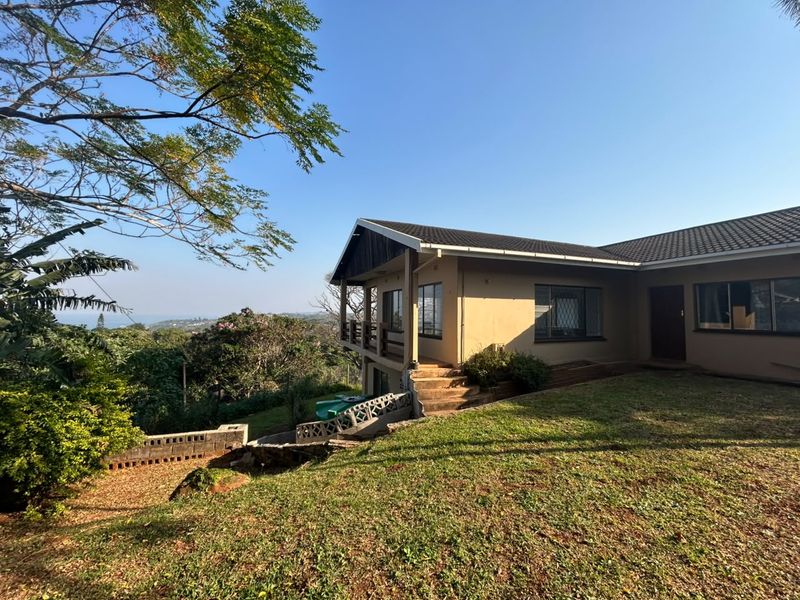Exceptional 6 Bedroom Home with Magnificent Sea Views in Leisure Bay - Photo 7