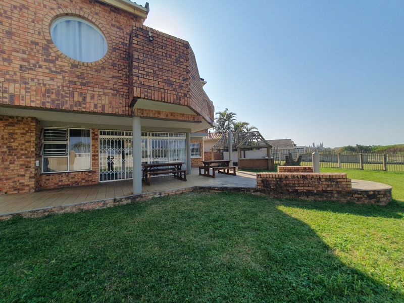 Beachfront Home with Endless Potential and Spectacular Sea Views - Photo 3