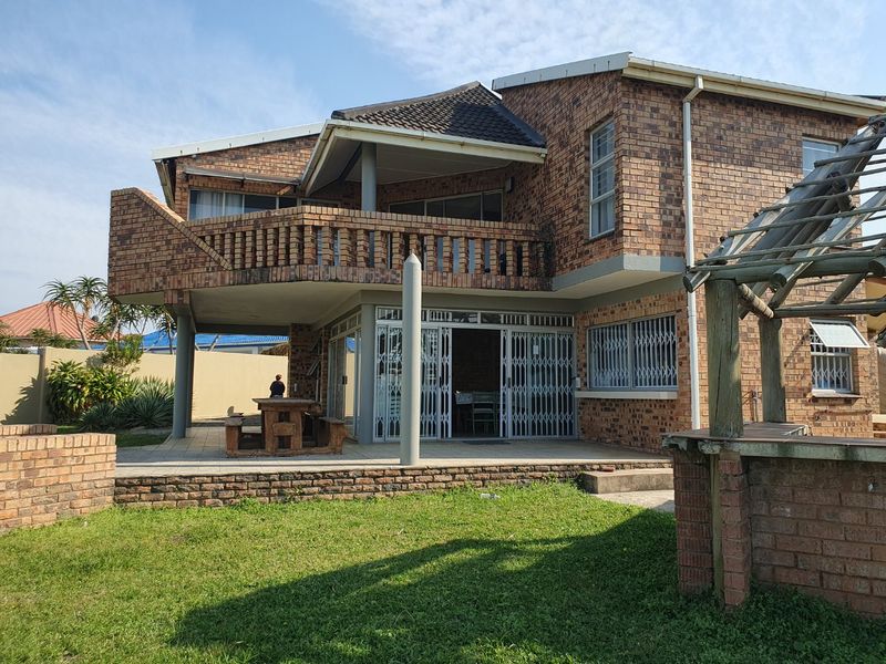 Beachfront Home with Endless Potential and Spectacular Sea Views - Photo 1