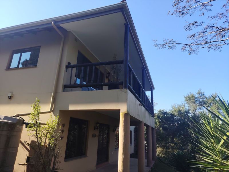 Spacious 3-Bedroom Family Home with Separate Flat & Stunning Views - Photo 1