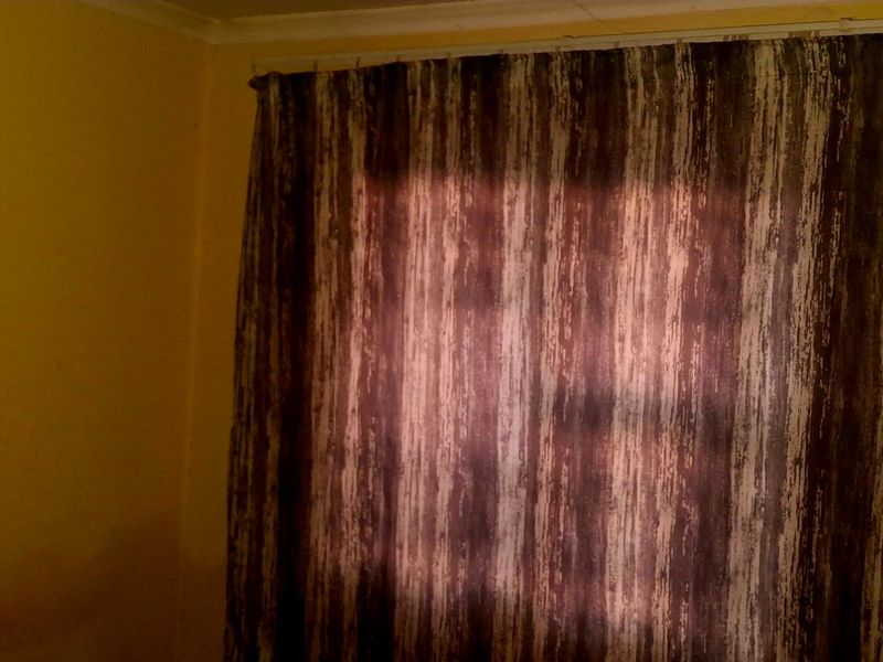 3 BEDROOM HOUSE  - Photo 8