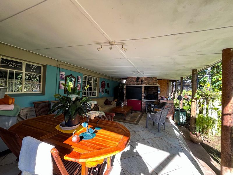Spacious Family Home with Income-Generating Flatlet & Fantastic Entertainment Area - Photo 9