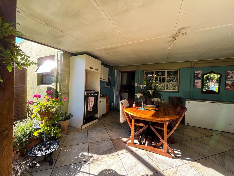 Spacious Family Home with Income-Generating Flatlet & Fantastic Entertainment Area - Photo 7