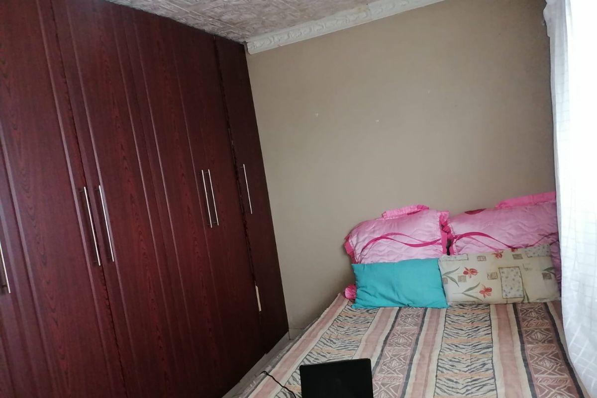 Spacious 3-Bedroom Family Home in KaMagugu - Photo 4