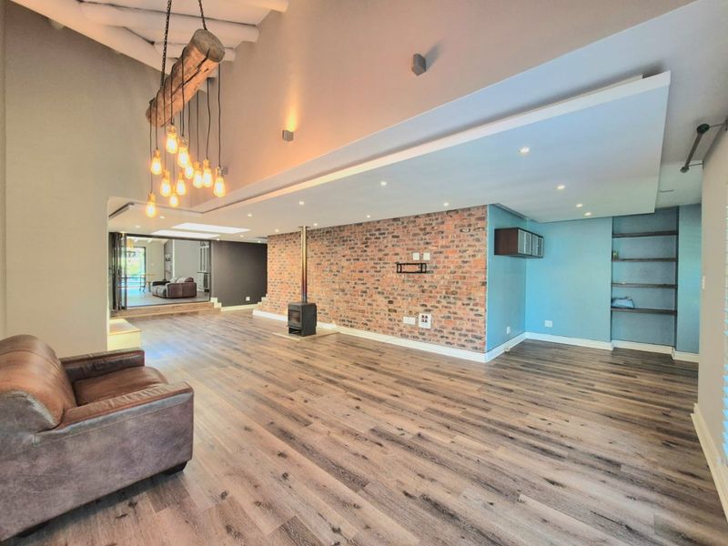 Rare Single-Level Luxury Living on the Fairway | Woodhill Golf Estate - Photo 7