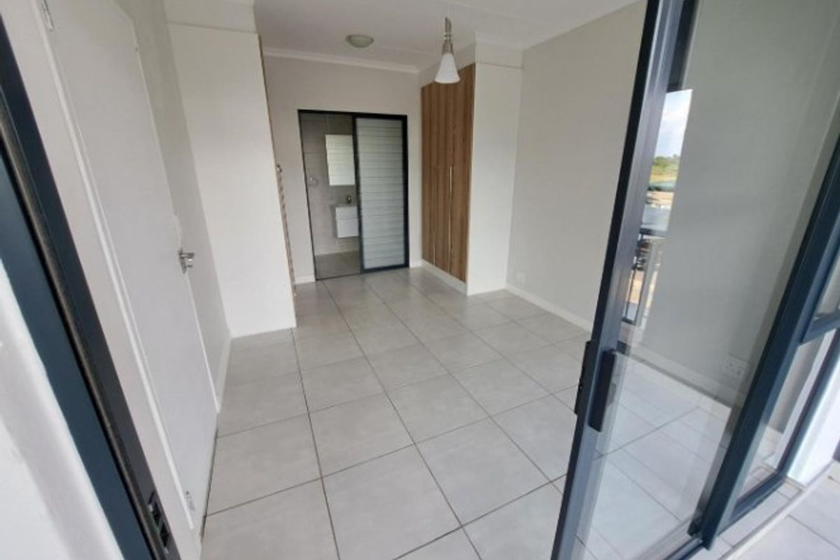 1 Bedroom Apartment to Rent in The Blyde Riverwalk Estate | Balcony | Lifestyle Estate | Pretoria East - Photo 2