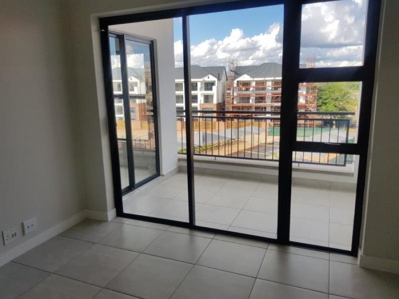 1 Bedroom Apartment to Rent in The Blyde Riverwalk Estate | Balcony | Lifestyle Estate | Pretoria East - Photo 4