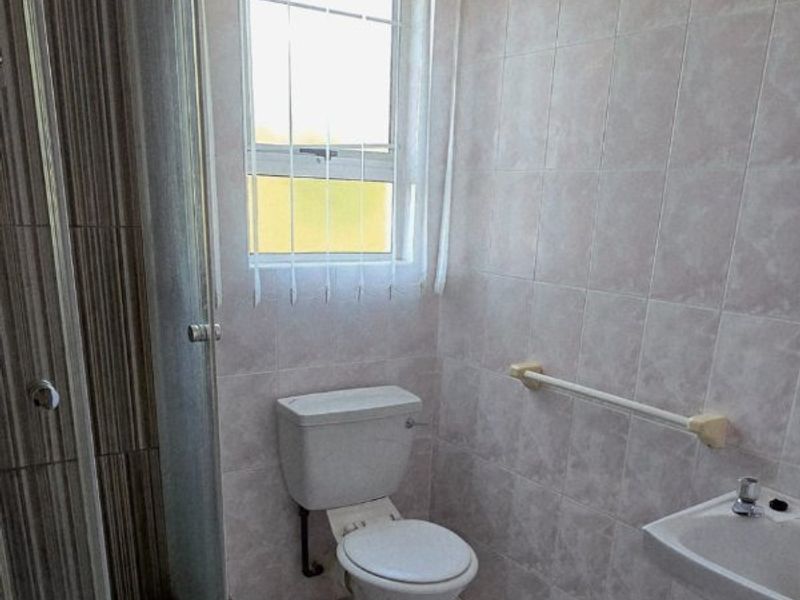 3 bed flat to let in Escombe  - Photo 9