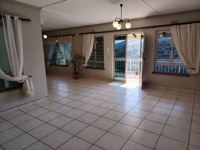 3 bed flat to let in Escombe  - Photo 10