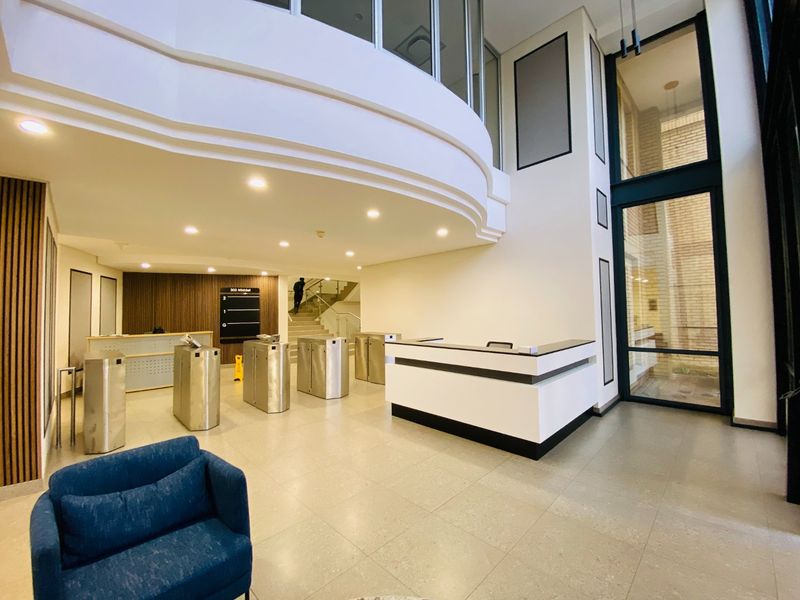Amazing Location In The Heart Of Brooklyn - Photo 2