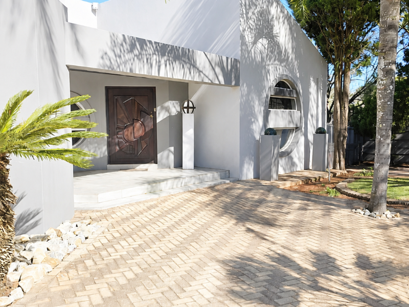 Stunning 4 Bedroom Family Home with Exceptional Space, Security & Lifestyle in Wilkoppies - Photo 5