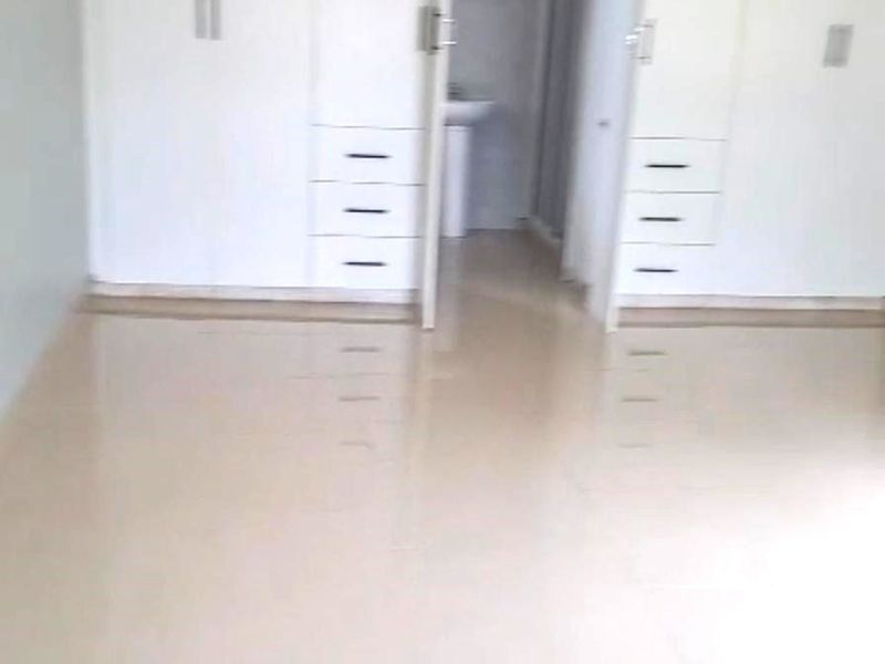A Modern unit in Crestholme - Photo 4