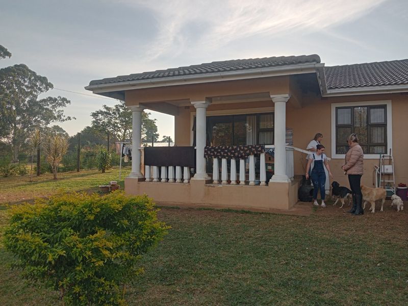 A Modern unit in Crestholme - Photo 2