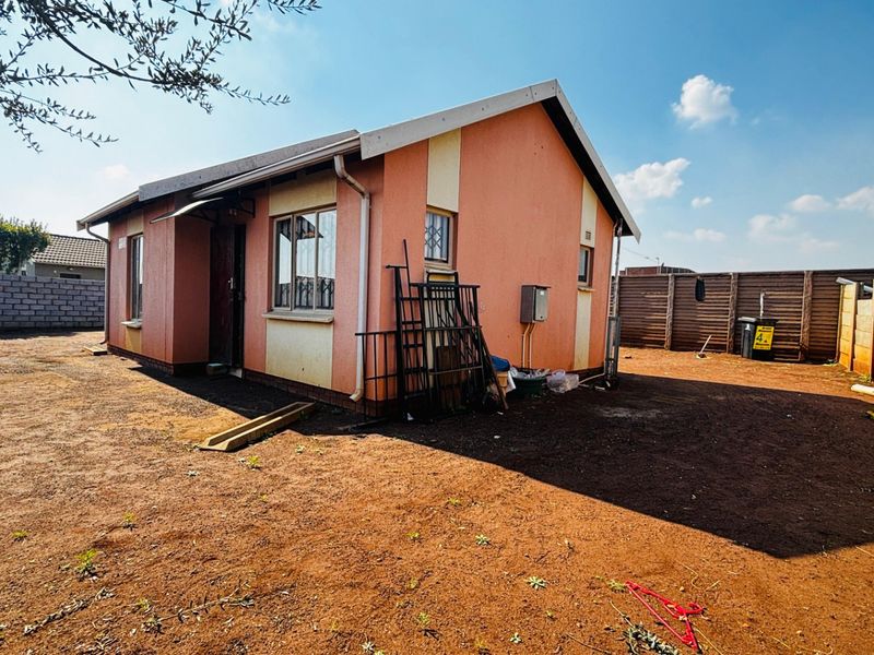 2 bedrooms and  1 bathroom in a big  stand 350 square meters  - Photo 7