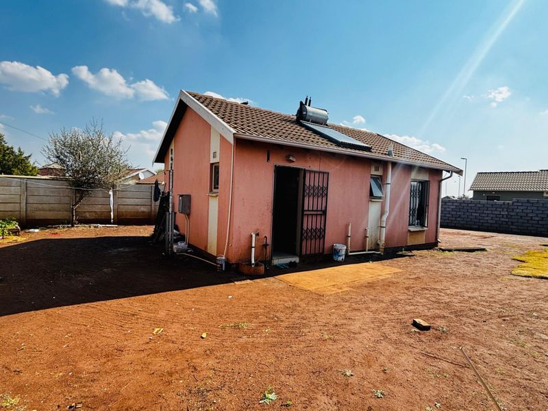 2 bedrooms and  1 bathroom in a big  stand 350 square meters  - Photo 6
