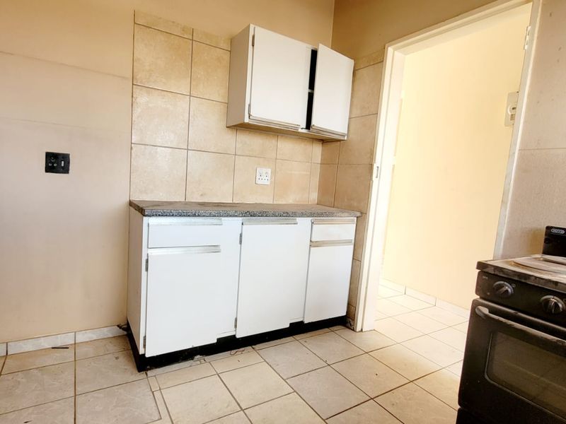 Comfortable two-bedroom apartment in the heart of Three Rivers - Photo 8