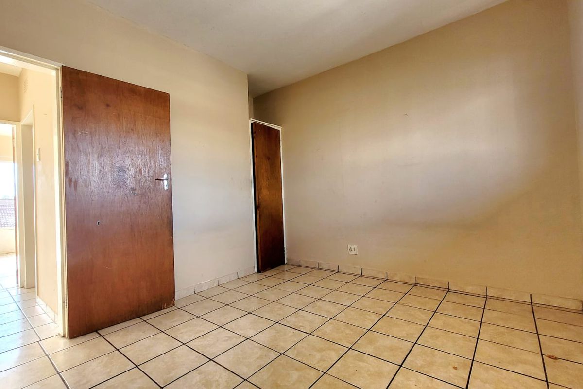 Comfortable two-bedroom apartment in the heart of Three Rivers - Photo 5