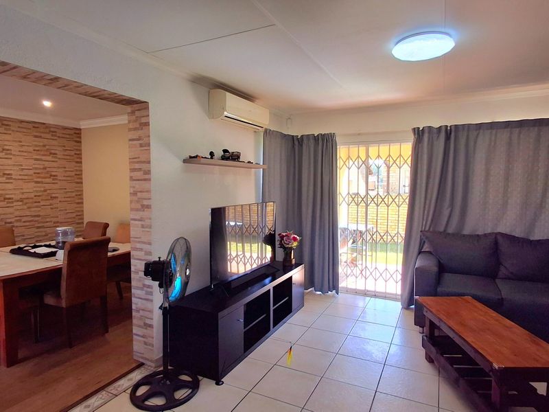 Pet-Friendly Townhouse in a Secure Complex.  - Photo 7