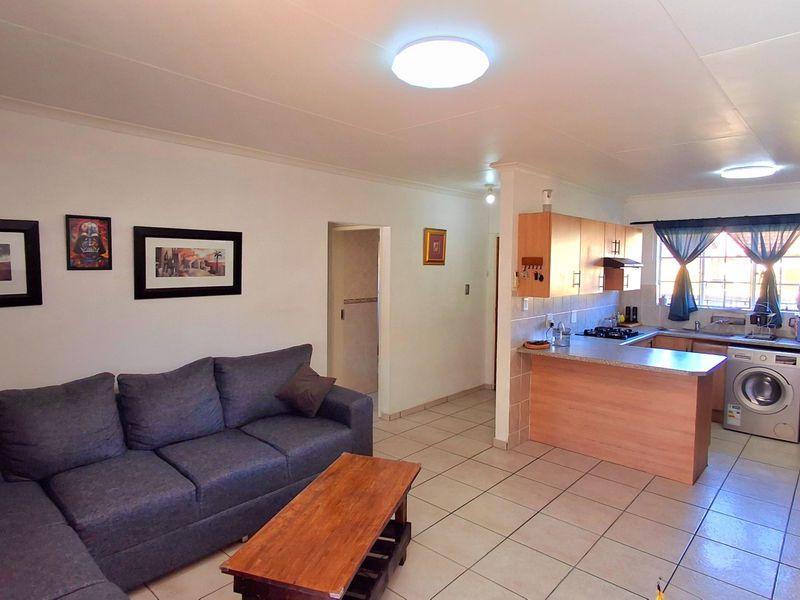 Pet-Friendly Townhouse in a Secure Complex.  - Photo 8