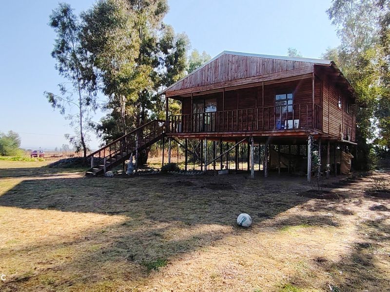 Prime 2.1-Hectare agricultural holding with a log home, borehole. - Photo 1