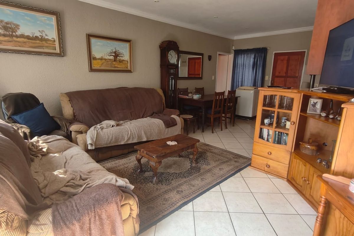 Secure Annlin Duplex With Spacious Private Garden - Photo 3