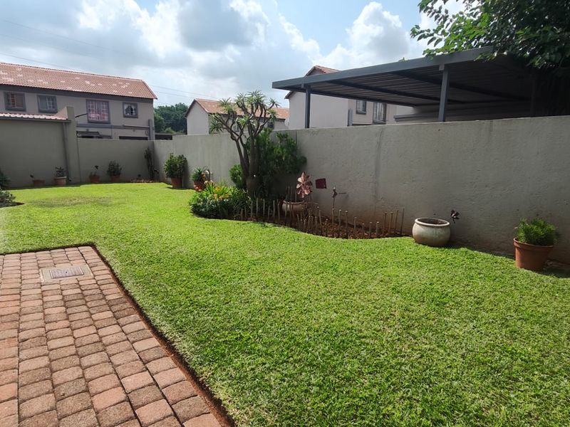 Secure Annlin Duplex With Spacious Private Garden - Photo 5