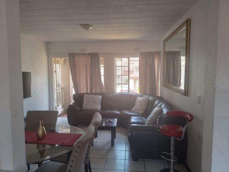 Bright Eden Glen Apartment for sale - Photo 3
