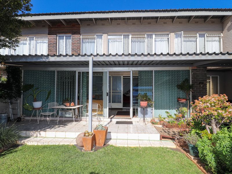 DUPLEX APARTMENT WITH PRIVATE GARDEN - Photo 3
