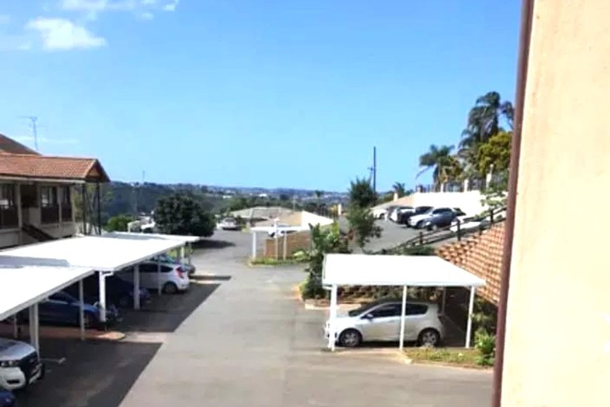 Three Bed Apartment Flat Safe and secure Lakeridge Estate- Reservoir Hills  - Photo 2