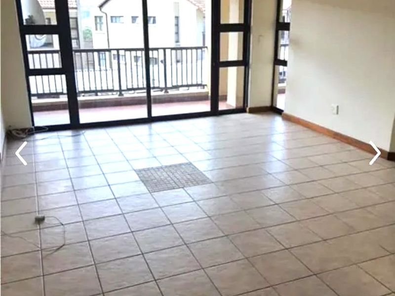 Three Bed Apartment Flat Safe and secure Lakeridge Estate- Reservoir Hills  - Photo 1