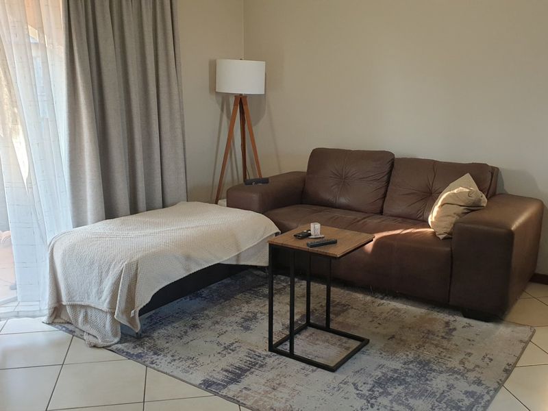 Contemporary 2-Bedroom Apartment in Monavoni, Centurion - Photo 1