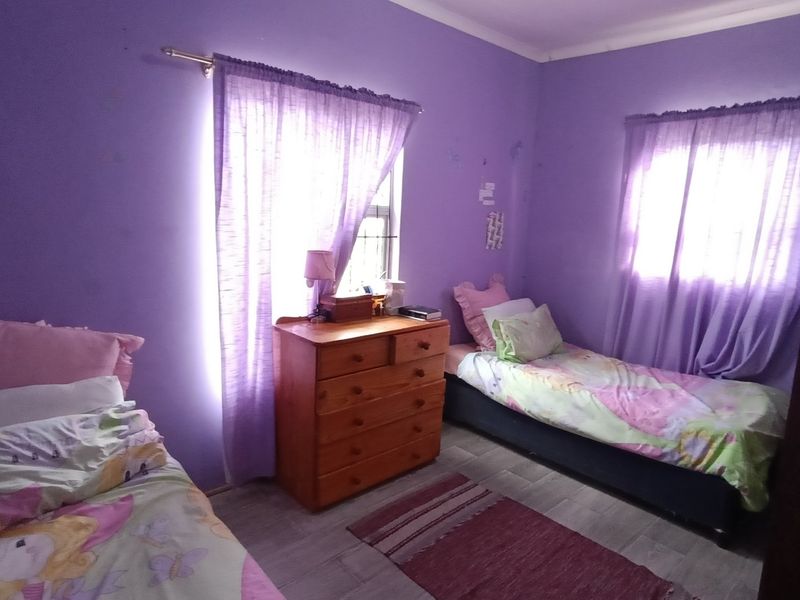 Corner Plot Gem — 3-Bedroom Home in High Places, Eerste River - Photo 10