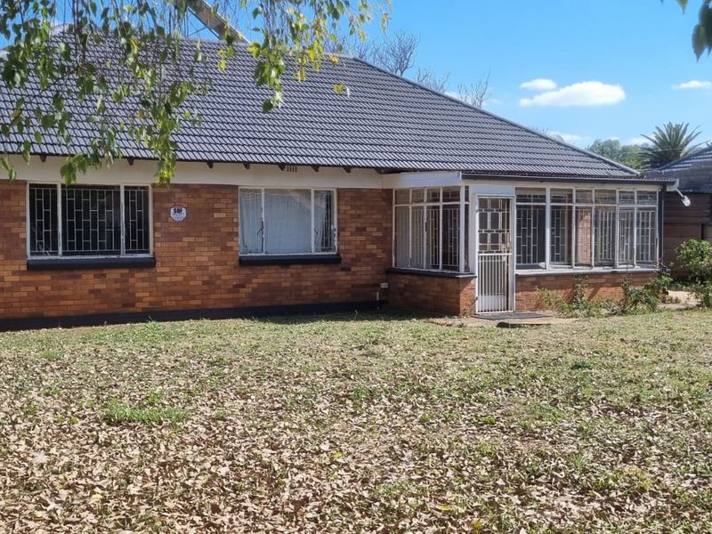 3 Bedroom House for Sale in Stilfontein - Photo 2