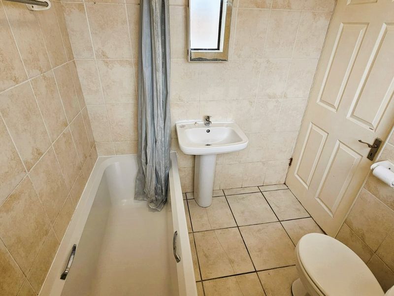 TWO BED RENTAL IN GEORGE EAST, GEORGE - Photo 10