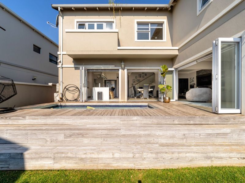 NO TRANSFER COSTS! Open-Plan Living - 4 Beds -3 Baths -Entertainers Home - Photo 3