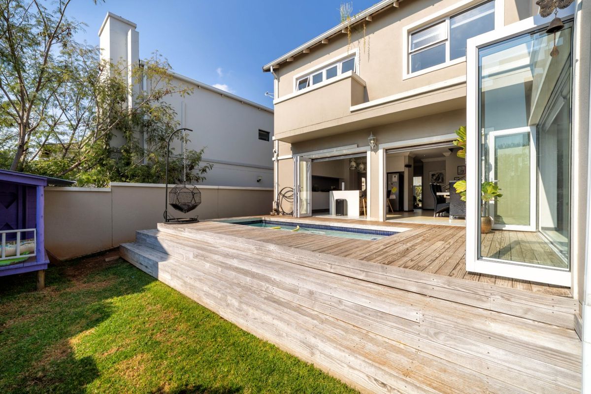 NO TRANSFER COSTS! Open-Plan Living - 4 Beds -3 Baths -Entertainers Home - Photo 5