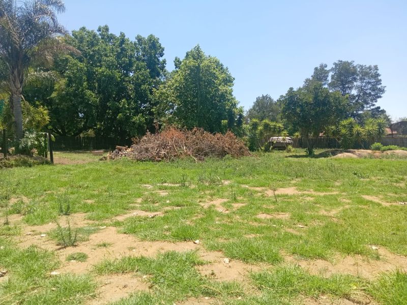 Prime 1000 m2 Stand in President Park, Midrand For Rental - Photo 1