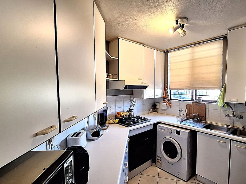 Furnished 2 Bed 2 Bath To Let in Victory Park  - Photo 9