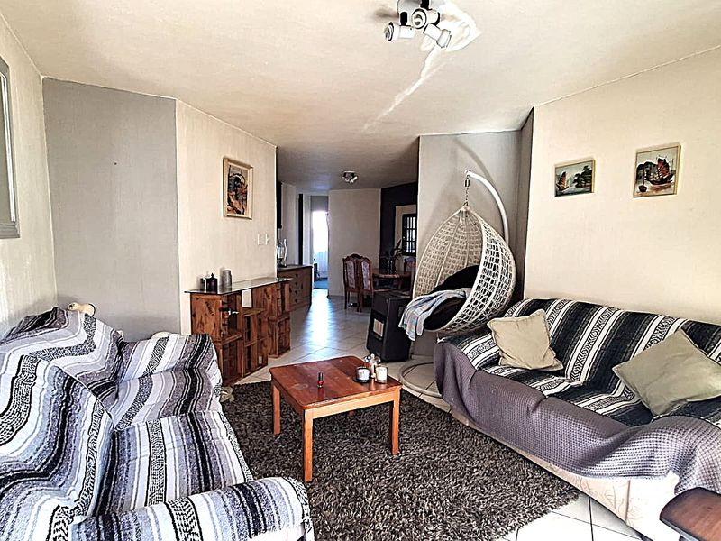 Furnished 2 Bed 2 Bath To Let in Victory Park  - Photo 6