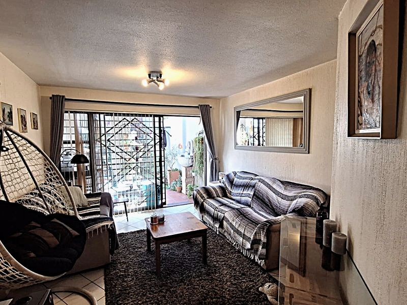 Furnished 2 Bed 2 Bath To Let in Victory Park  - Photo 7