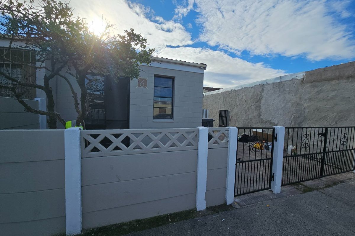 NEWLY RENOVATED THREE BEDROOM HOUSE FOR SALE - Photo 4