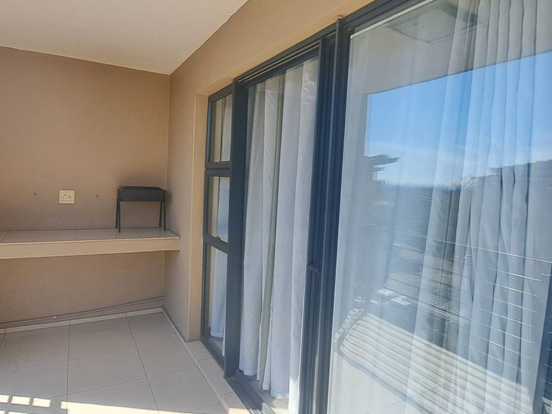 Spacious & Modern 2-Bedroom Apartment To Rent - Photo 8